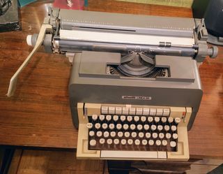 Olivetti Linea 98 - Máquina de escribir