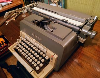 Olivetti Linea 98 - Máquina de escribir