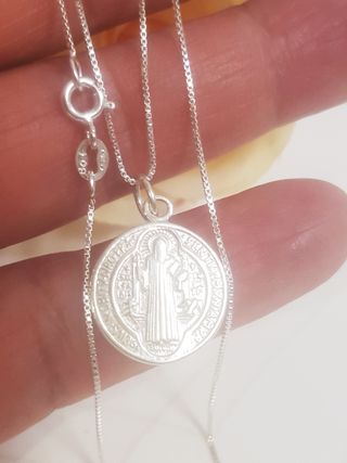 Cadena medalla San Benito plata