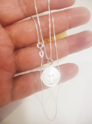 Cadena medalla San Benito plata