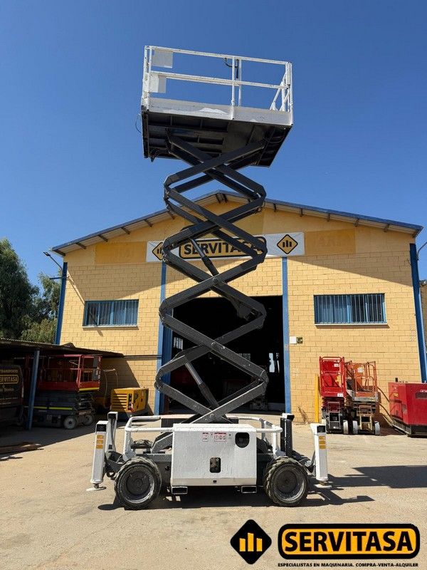 PLATAFORMA ELEVADORA SKYJACK SJ6832RT