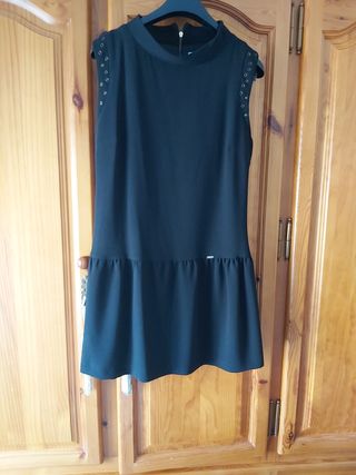 Vestido negro Fórmula Joven