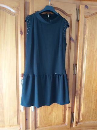 Vestido negro Fórmula Joven
