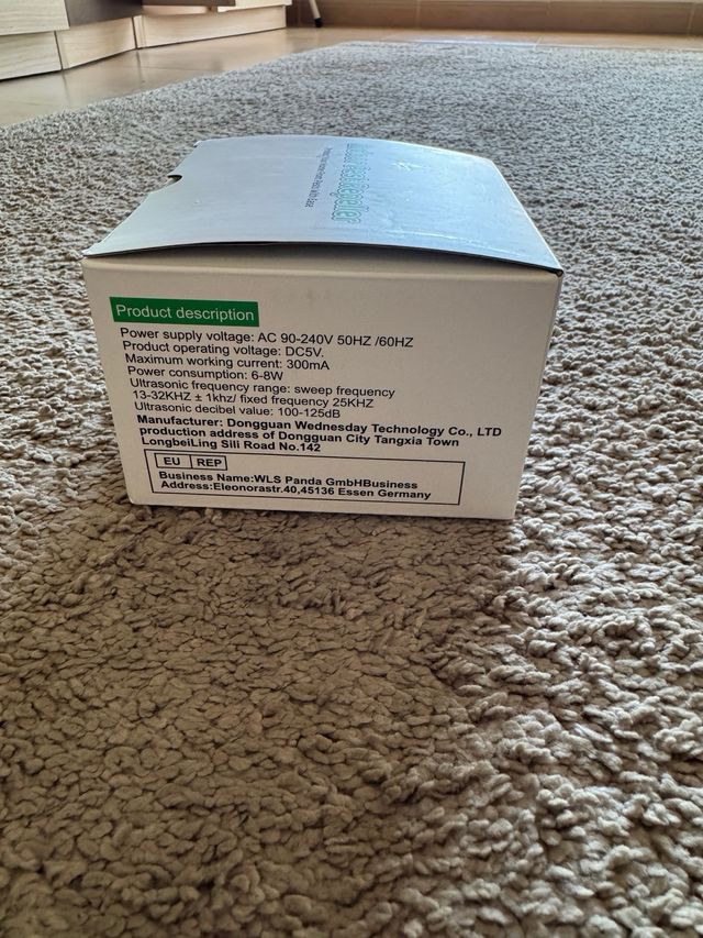 Repelente ultrasónico de plagas e insectos.