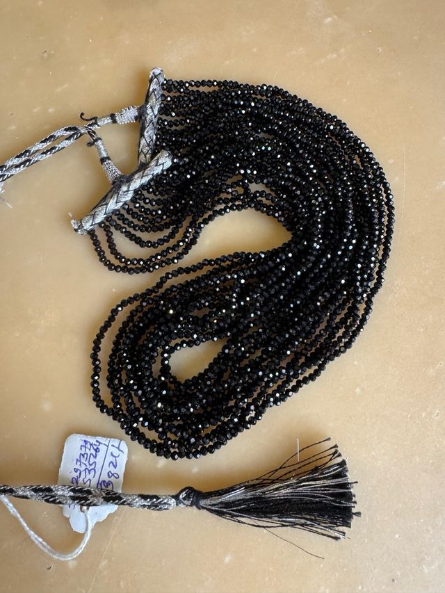 Collana Indiana a 12 fili in Spinello nero 