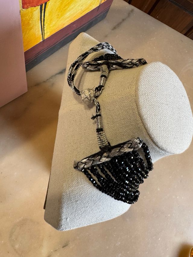 Collana Indiana a 12 fili in Spinello nero 