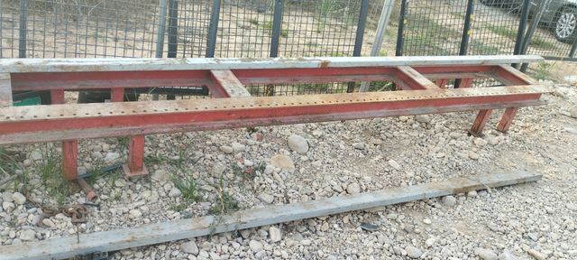 Banco de chapista robusto