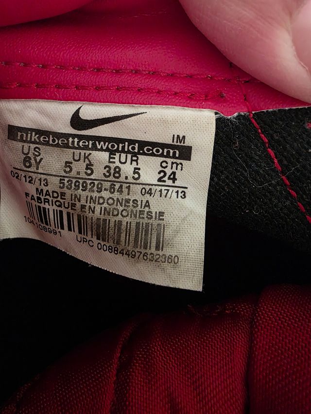 Zapatillas Nike Blazer Mid Suede rojas y azules