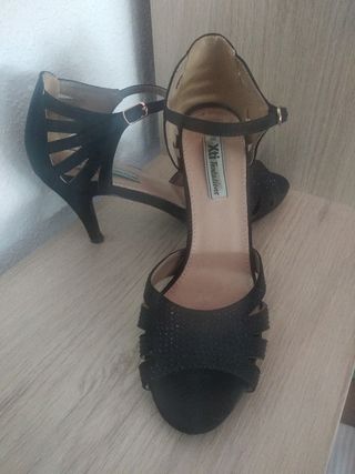 Sandalias tacón Xti negras