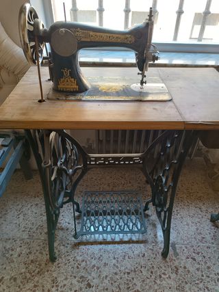 Máquina coser Singer antigua