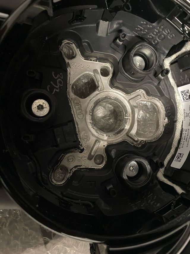 Volante Audi a1 a3 a4 a5 q2 q5 pelle e paddle