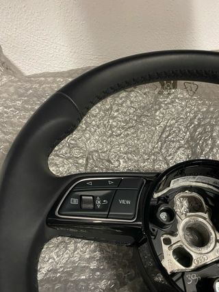 Volante Audi a1 a3 a4 a5 q2 q5 pelle e paddle