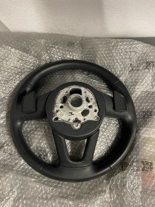 Volante Audi a1 a3 a4 a5 q2 q5 pelle e paddle