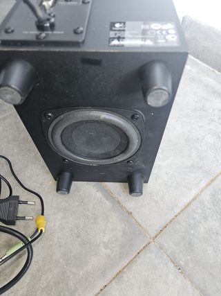 Altavoces Logitech 2.1 - 2333
