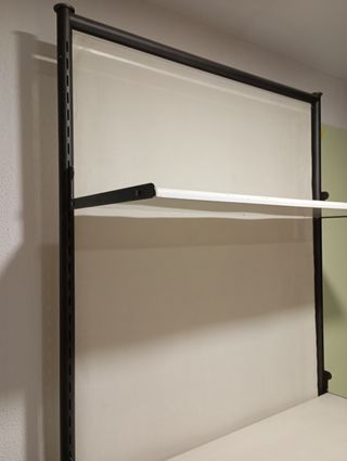 2 Estanterías metálicas 3 baldas