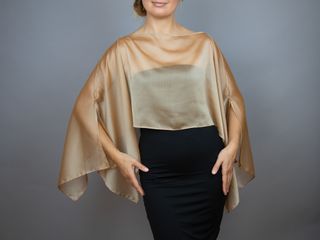 Chal bolero, capa de chiffon de color dorado