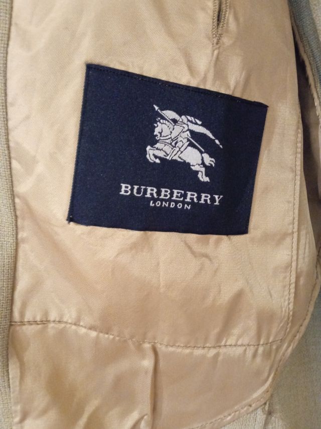 Chaqueta Burberry beige