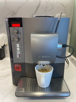 Cafetera Bosch Automática TES506