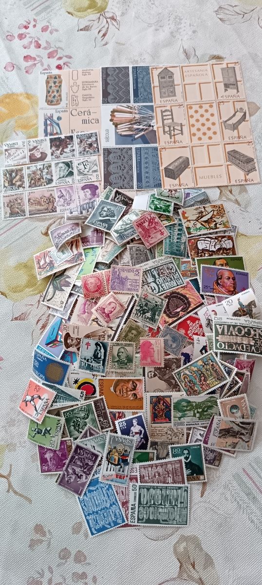 250 Sellos España: ¡Sin usar!. No hay repetidos