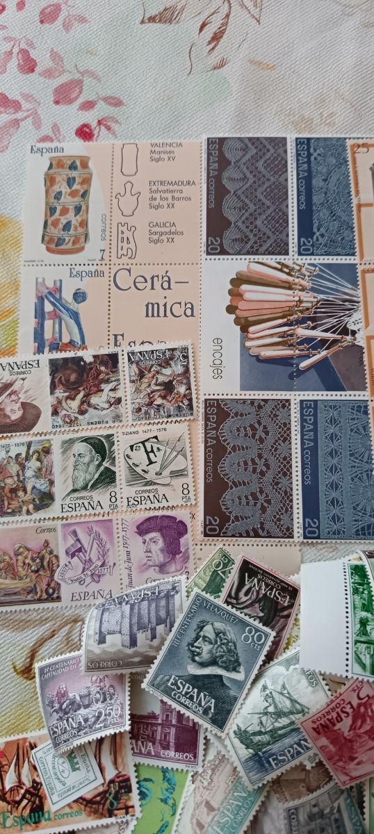 250 Sellos España: ¡Sin usar!. No hay repetidos