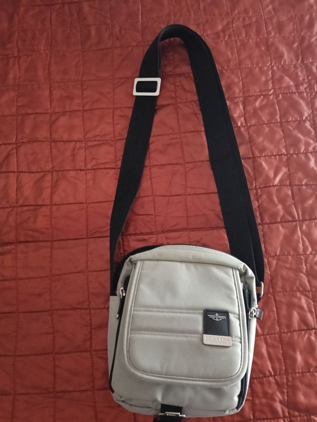 Bolso Roncato bandolera beige