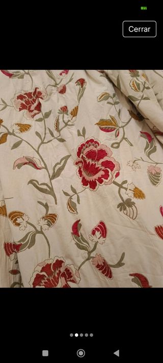 Cortinas Beige y Rojo - Flores
Hechos en tienda.