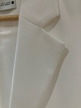 americana blanca Zara sin mangas