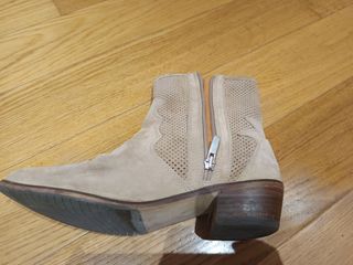 Botines ante beige talla 39