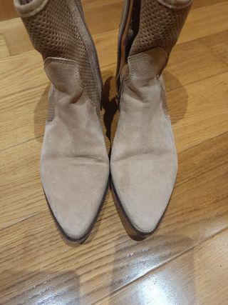 Botines ante beige talla 39
