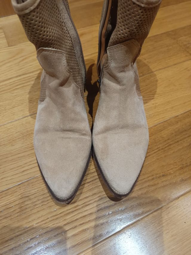 Botines ante beige talla 39