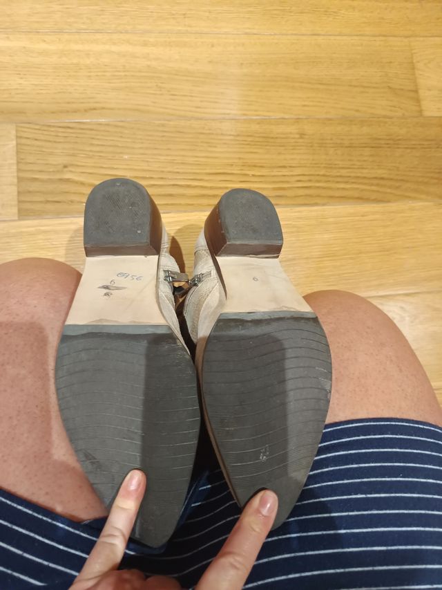 Botines ante beige talla 39