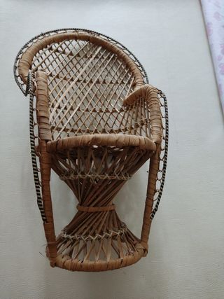 Sedia vimini bambole vintage