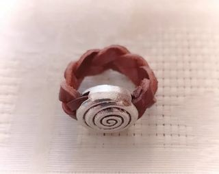 Anillos cuero y zamac - 10 uds 20€ 
1 uds 3€ / 4€