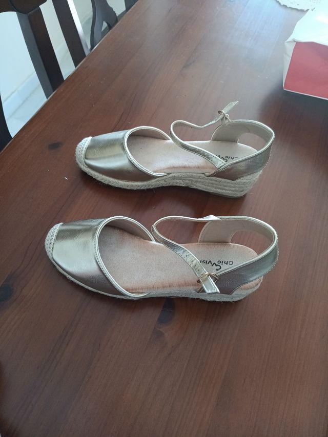 Zapato tipo cuña, colir Dorado Nº37