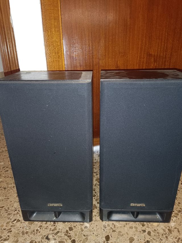 Altavoces Artua negros