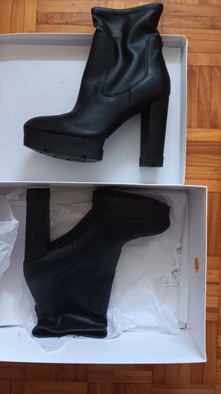 Botines Guess negros - talla 41