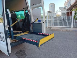 Ford Transit 2008 minusválidos 9 plazas