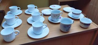 Lote de tazas y platos porcelana blanca y loza 