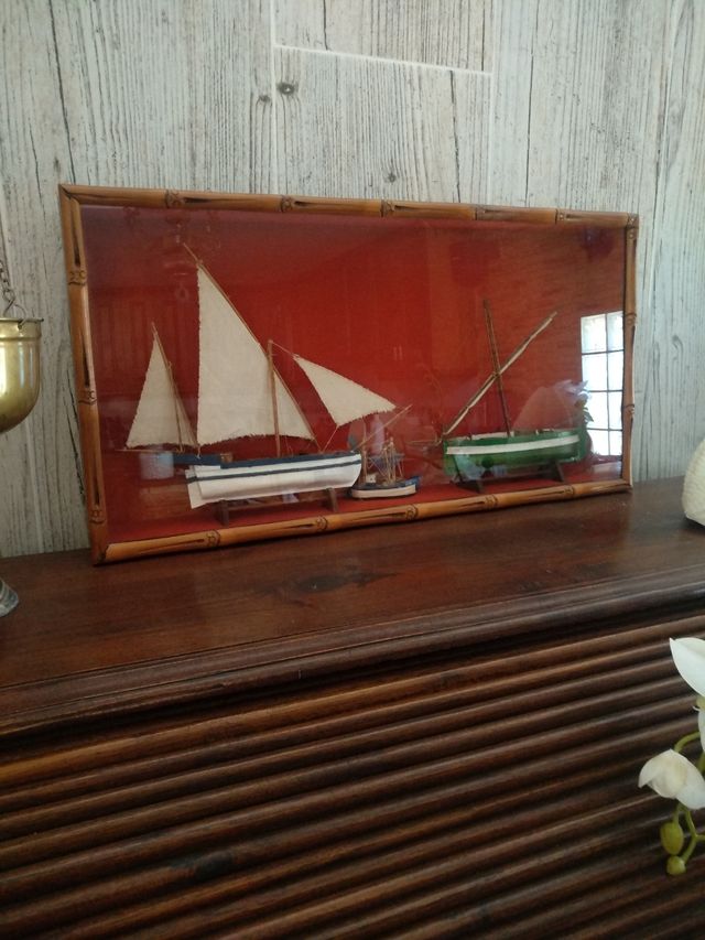 Maquetas barcos en vitrina