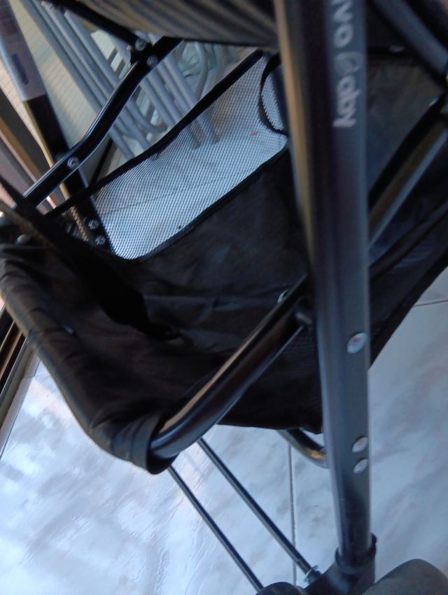 Silla paseo bebé ligera,máximo 15 kilos.