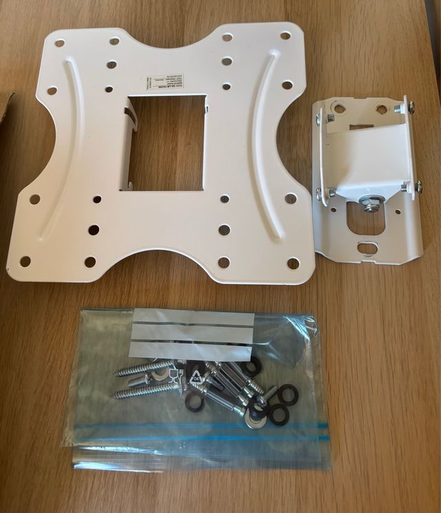 Soporte TV blanco - Pared