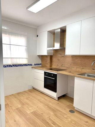 Casa adosada en alquiler en Gines