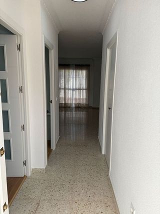 Casa adosada en alquiler en Gines