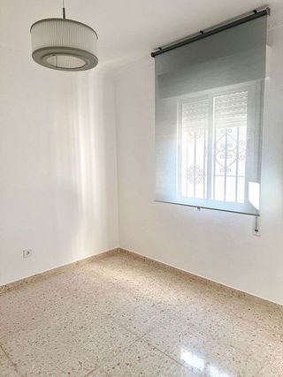 Casa adosada en alquiler en Gines