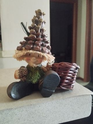 Gnomo Decorativo Con Pigna