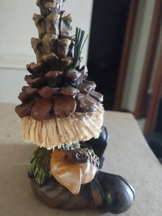 Gnomo Decorativo Con Pigna