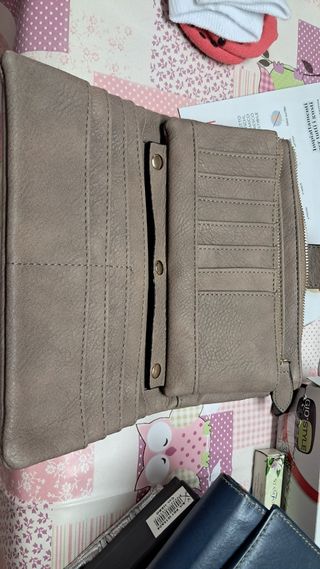 Portafoglio beige donna