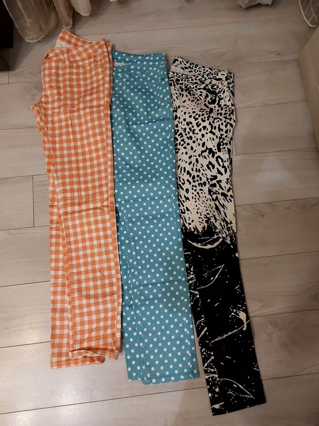 3 Pantaloni elasticizzati: Arancione, Azzurro, Leo