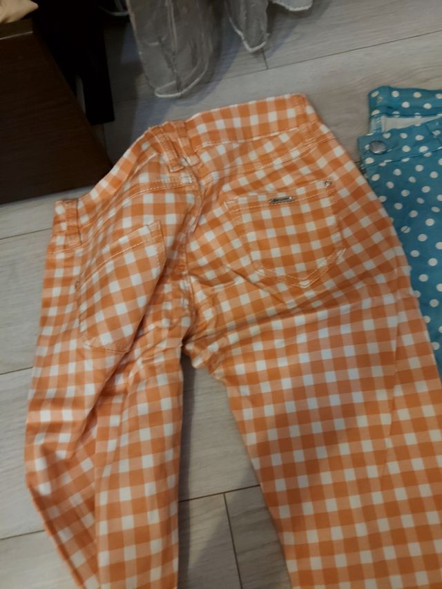3 Pantaloni elasticizzati: Arancione, Azzurro, Leo