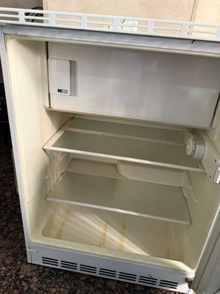 Nevera oficina c/congelador. No hago envío. 